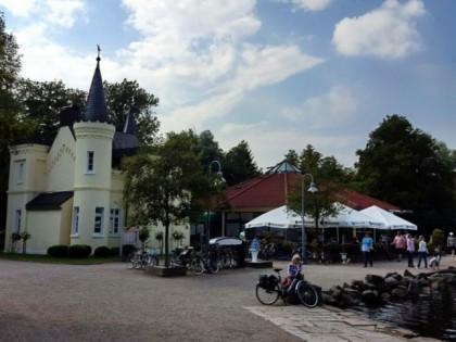 照片: Notre's Inselschlösschen am Hariksee